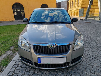 benzínová Škoda Fabia 2 .... velice pěkný stav  134000km - 5