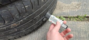225/45 R17 letni pneu - 5