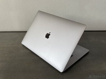 MacBook Pro 15" 2016 i7 / 256GB / 16GB - 5