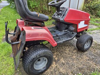 Zahradní traktor Toro DH 220 - 5
