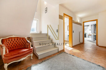 Prodej, rodinný dům se dvěma bytovými jednotkami, 213 m², Re - 5