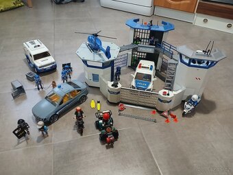 Playmobil Policejní stanice s vězením+2 další policejní sady - 5