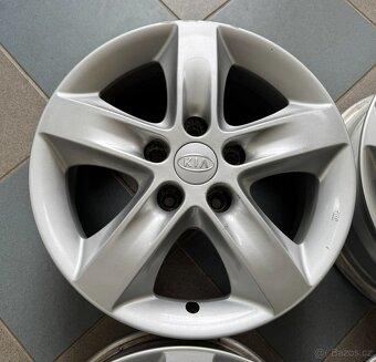 originální alu kola Kia 16", rozteč šroubů 5x114,3 - 5