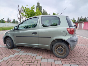 Toyota Yaris ČR 1.0 48kw r.v.2003 3 dveř - 5