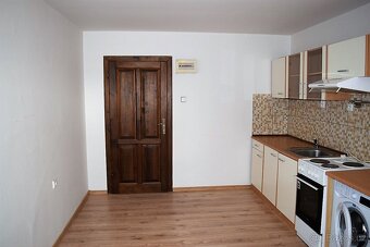 Pronájem bytu 2+kk v centru Dvora Králové n.L. - 5