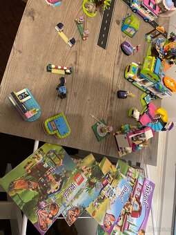 Lego Friends - celý herní panel, návody, náhr. Díly - 5