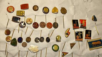 Staré odznaky ČKD - 65 kusů. - 5