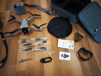 DJI Mini 4 Pro Fly More Combo s přislušenstvím - 5
