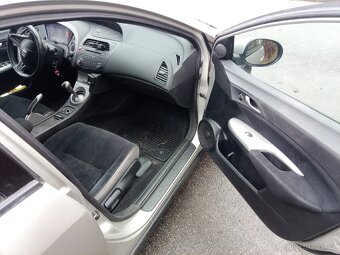 Honda Civic 8g.18.benzin - 5
