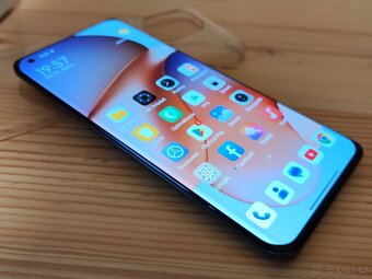 Xiaomi Mi 11 5G-6,81"120Hz,8x2,84GHz,8+8/256GB,108+13+5Mpx - 5