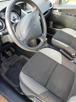 Prodám Peugeot 207 1,4 benzín, r.v. 5/2007, 151.300km - 5
