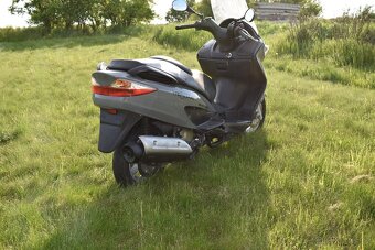 Suzuki Burgman 125 - 5