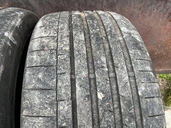Sada pneu 295/30 a 335/25 R22 - 5