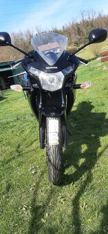 Honda CBR 125 R nové obě pneu, nová stk - 5