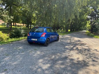 Prodám Suzuki Swift 1.3 68kw benzin 2009 - 5