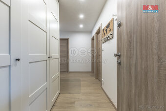 Prodej bytu 3+kk s lodž. 63 m², Praha, ul. Veltruská-Prosek - 5