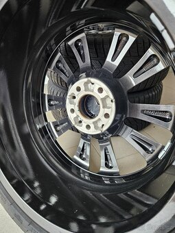 Orig. Mercedes 5x112 Zimní Pirelli 245/45/18 - Top - 5
