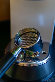 Kávovar - DeLonghi Dedica EC 685.M + upgrade vybavení - 5
