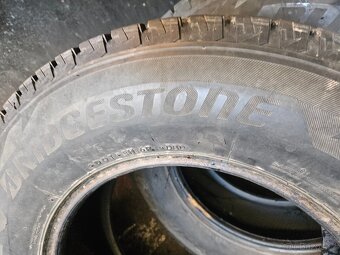 235/70R16 106S Bridgestone Blizzak - 5