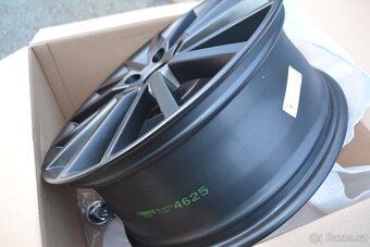 Škoda Octavia III (i RS) –NOVÉ 18 Alu disky 7Jx18 ET51,black - 5