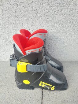 Dětské lyže FISCHER RACE, 70 cm + lyžáky + přilba - 5