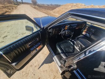 Cadillac Fleetwood Brougham 5.0 formal limousine - 5