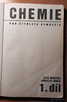 Učebnice chemie a angličtiny - 5