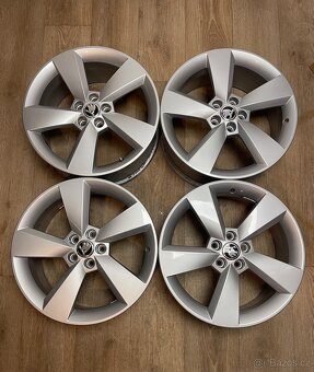 5x100 r17 original Škoda - 5