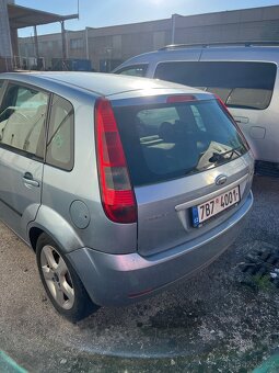 Ford Fiesta - 5