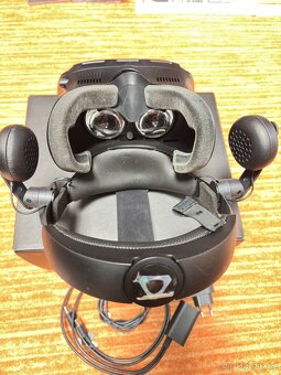 HTC Vive Cosmos Elite - 5
