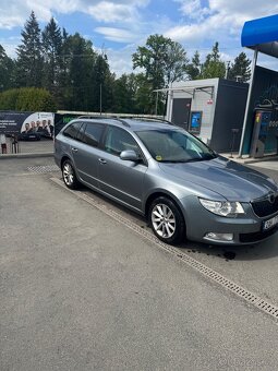 Superb 2011 2.0 tdi PSAT SMS ZAVOLAM - 5