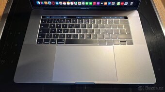 Apple Macbook Pro 15" 16gb Ram / SSD 512gb - 5