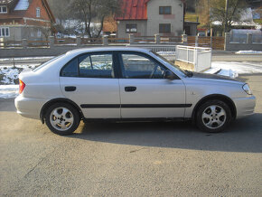 Hyundai Accent SLEVA - 5