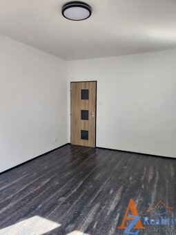 Nabízíme dlouhodobý pronájem bytové jednotky, 3+1/L, v ulici - 5