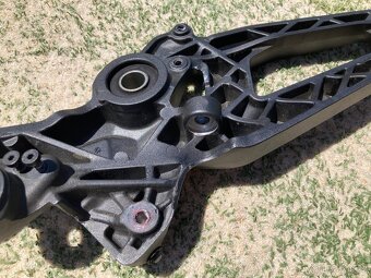 Stupačka DUCATI Monster 937 2021-2025 - 5