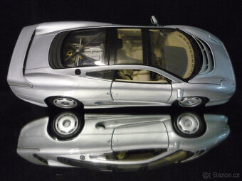 Jaguar XJ220 stříbrný Maisto 1/18 - 5