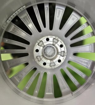 ZIMNÍ OPEL GRANDLAND X 18" 5X108 ET49 225/55 R18 - 5