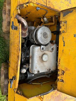 Příkopový vibrační válec - 5