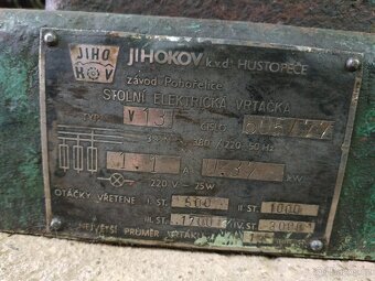 Stolní vrtačka Jihokov - 5