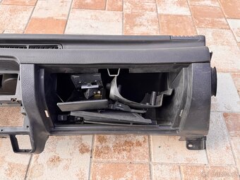 Palubovka Suzuki Swift GTi - 5