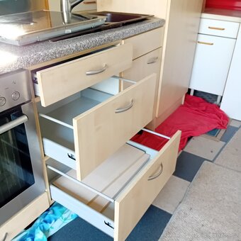 Kuchyňská linka +El.sporak - 5