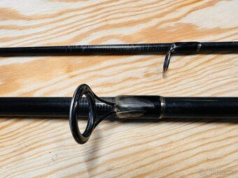 KAPROVÝ TŘÍDÍLNÝ PRUT DAIWA EMBLEM 3,6 m / 2,75 lb - 5