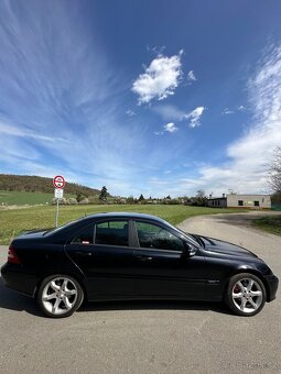 Mercedes benz w203 C-Class - 5