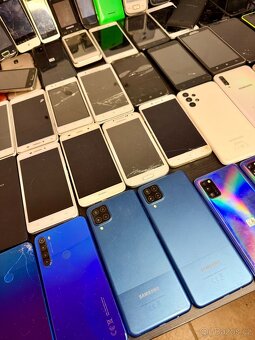 MIX 100ks dotykových telefonů - 5
