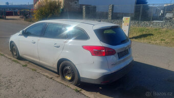 FORD FOCUS 1.6 - 5