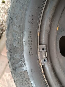 Prodám zimní kola s poklicema na Mini cooper 5,5 Jx15 H2 - 5