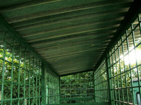 Ocelová klec na dřevo, sklad PB lahví - 5