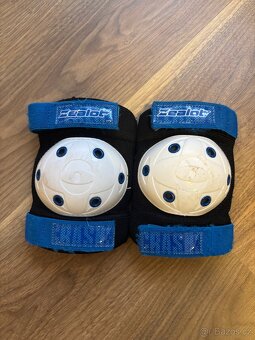 Chrániče na inline bruslení S (+jedny navíc M) - 5