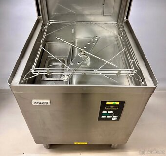 Myčka kapotová / průběžná Winterhaltelr GS501 - po servisu - 5