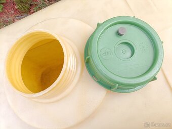 Plastová nádoba na víno 500 litrů, silný plast, Brno - 5